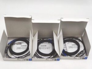 E2EC-CR8D2 オムロン 3台セット 新品 2m 12to24VD