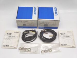 E2E-X1R5F2 オムロン ※箱と中身が違います 中古 12to24
