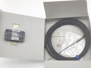 E32-DC200BR オムロン 箱汚れあり 新品 2m