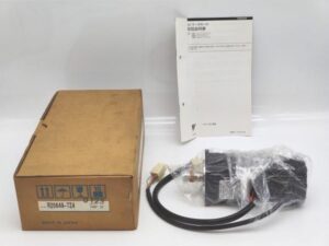 SGM-02A312B 安川電機 箱汚れあり 新品 電機