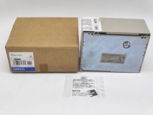 C200HW-PA204 オムロン 中古か未使用か不明 本体と箱のみ C20